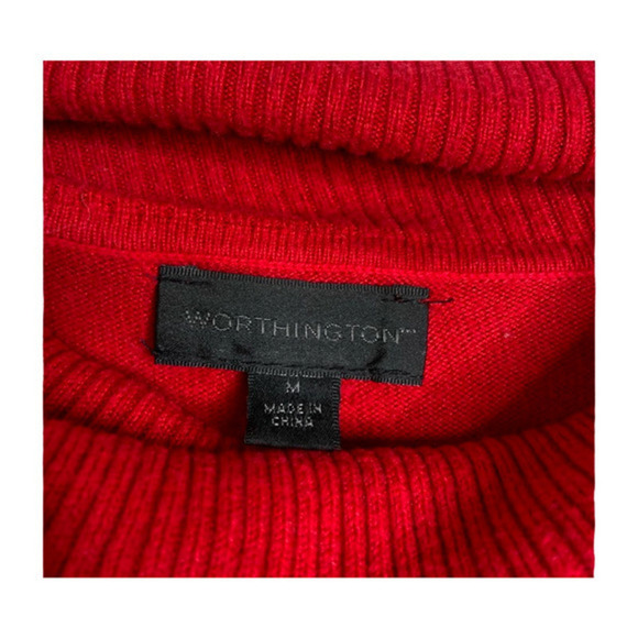 Red Turtle Neck - Picture 2 of 3